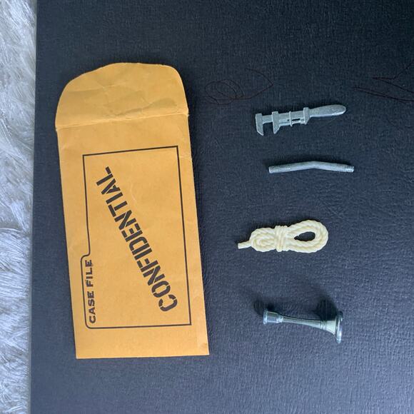 Vintage Clue Replacement Pieces Vintage Board Game 1972-1979 - Picture 2 of 2